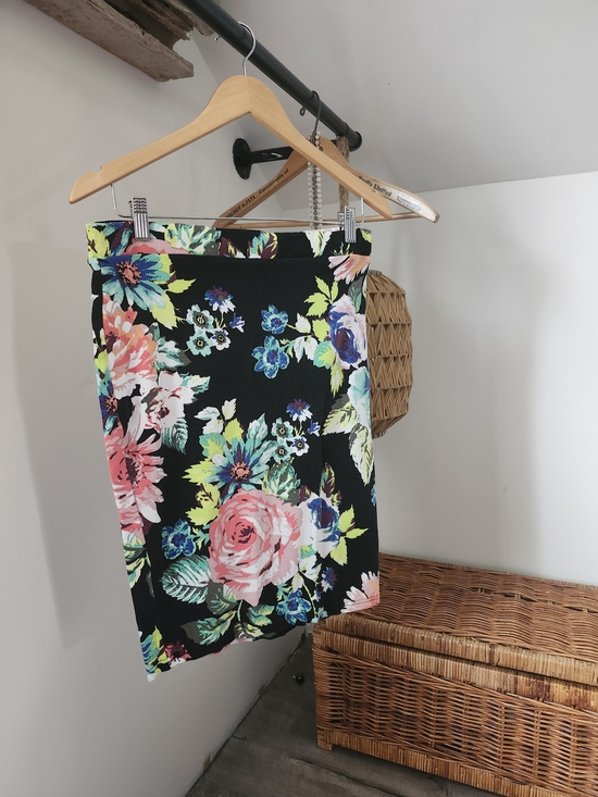 H&M Dresses & Skirts - H&M Black Floral Pencil Skirt with Pink, Blue & Green Blooms